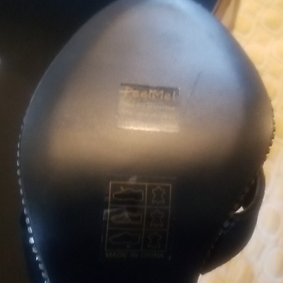 Heels - Picture 6 of 6